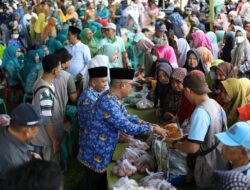 Hi.Ardito Wijaya, M.K.M Secara Resmi Membuka Gerakan Pangan Murah Dalam Rangka Stabilisasi Pasokan Dan Harga, Di Kec Kalirejo